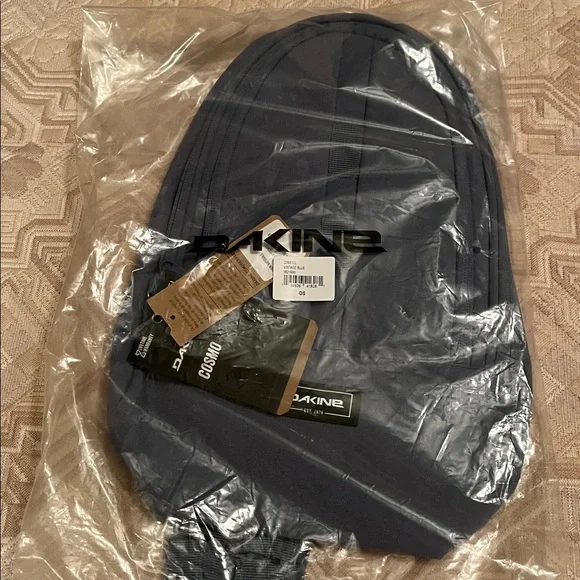 Dakine Cosmo 6.5L Blue Backpack/NWT - Picture 3 of 13